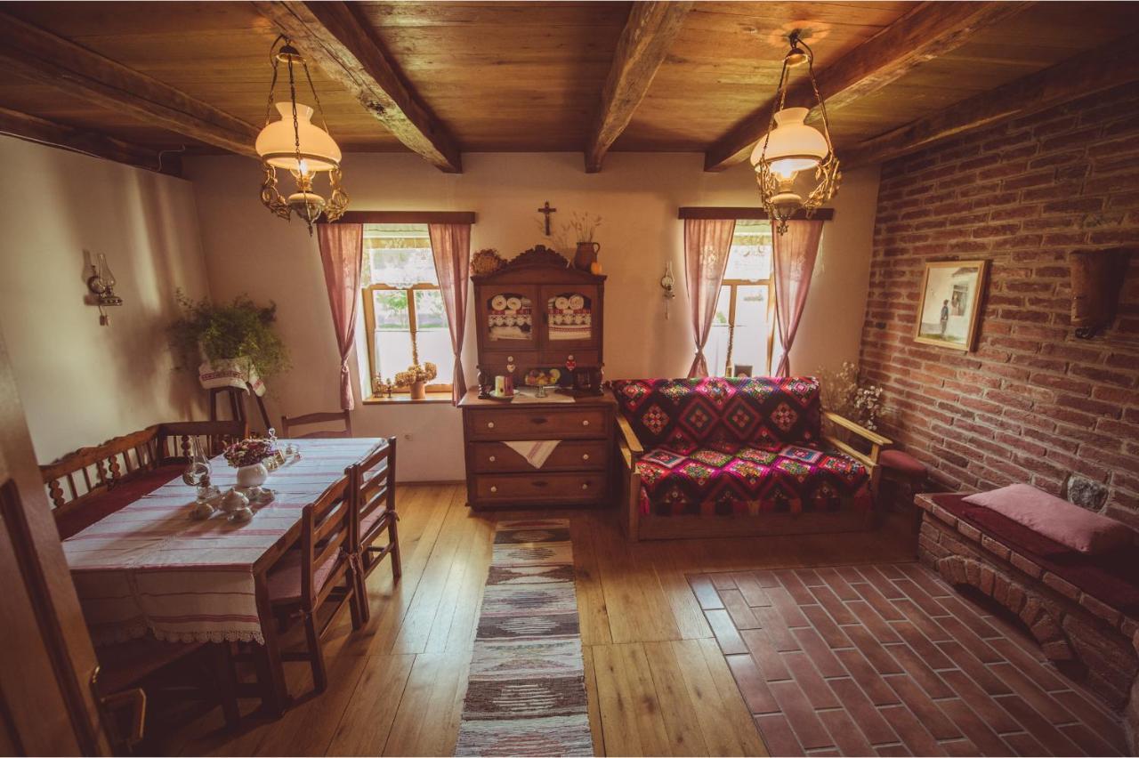 Pavlovci Country House Tunjina Kuca Stara Kapelaゲストハウス エクステリア 写真